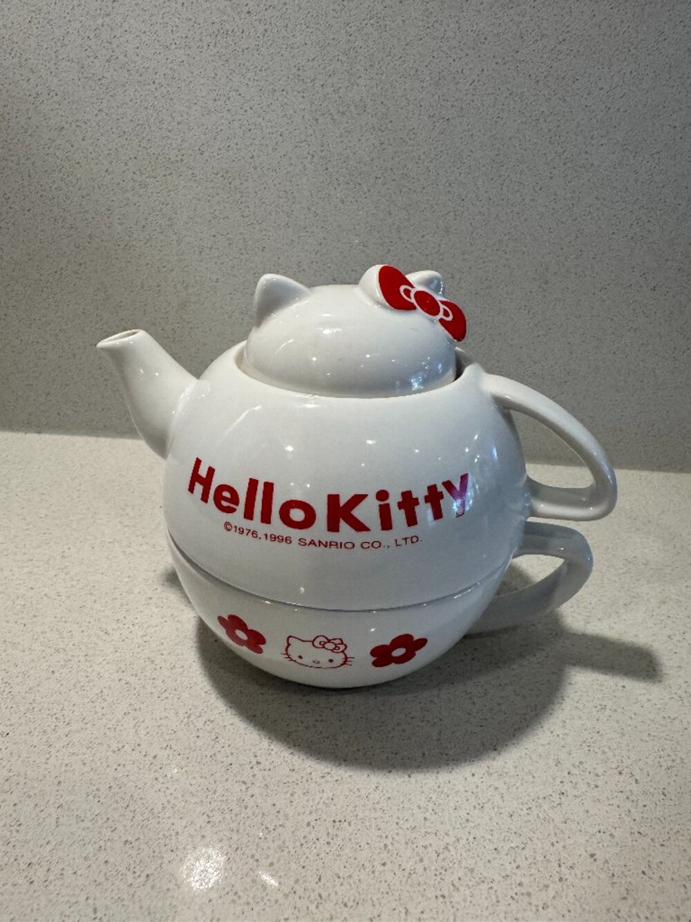 VINTAGE 90S 1996 HELLO KITTY TEA POT CUP PREOWNED